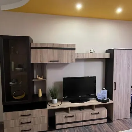 Appartement John 2 *